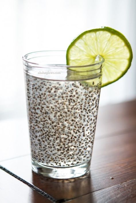 Chia Fresca made with chia seeds and coconut water. Chia Fresca, Natural Energy Drinks, Air Kelapa, Detox Waters, Detox Tips, Living Healthy, Detox Water, Wedding Prep, Detox Recipes