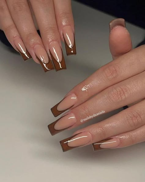 All Brown Nails Design, Fall Nails Medium Coffin, Coffin Tip Nails Design, Brown French Tip Nails Coffin, Fall Nails Stilleto Shape, Fall Nail Designs Coffin, Fall Short Nail Ideas, Brown Nails French, Fall Nails Square Medium