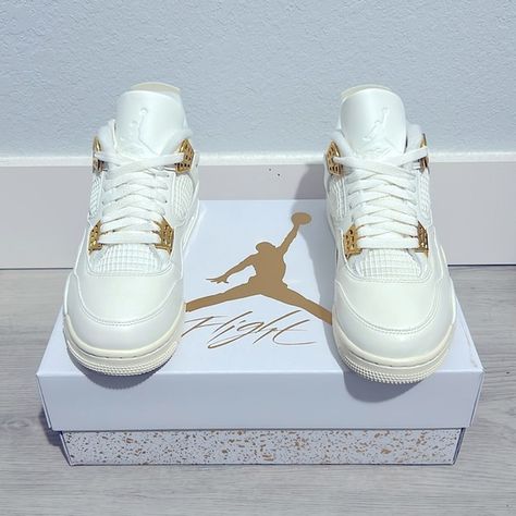 Brand new, never been worn before Jordan 4 Metallic Gold in Size 9! Jordan 4 Metallic Gold Outfit, Jordan 4 Metallic Gold, Metallic Gold Outfit, Jordan 4 Metallic, Pretty Sneakers, Jordan 4s, Gold Outfit, Jordan Shoes, Metallic Gold