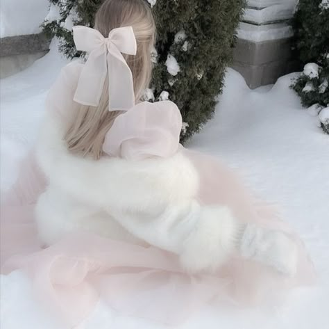 Winter Dollette Outfits, Winter Wonyoungism, Cute Winter Pfp, Winter Princess Aesthetic, Winter Coquette, Coquette Winter, Dreaming Of A Pink Christmas, Coquette Christmas, A Pink Christmas