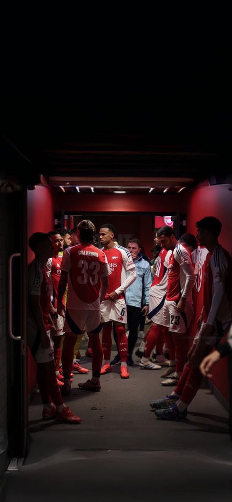 Arsenal Photo, Arsenal Goal, Arsenal Fc Wallpapers, Arsenal Soccer, Arsenal Wallpapers, Football Players Photos, Premier League Teams, Football Photography, Arsenal Players