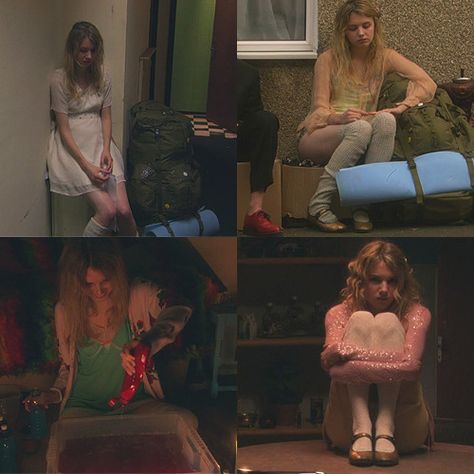 Oh, darling! — Style Guide: Cassie Ainsworth (Skins) Cassie Ainsworth Outfit, Cassie Outfits, Cassie Ainsworth, Cassie Skins, Metallic Tights, Hannah Murray, Skin Aesthetics, Skins Uk, How To Make Skirt