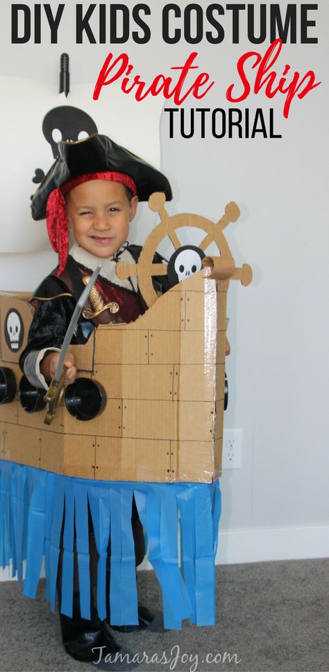 Diy Halloween Pirate Ship, Halloween Pirate Ship, Diy Pirate Costume For Kids, Stitch Wallpaper Iphone, Boys Pirate Costume, Cardboard Pirate Ship, Homemade Pirate Costumes, Halloween Fantasia, Diy Fantasia