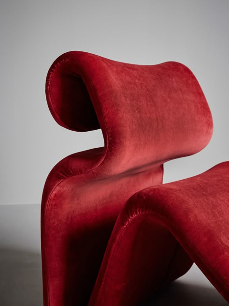 Etcetera Chair, Pop Up Furniture, Minimal Chairs, Iconic Armchairs, Rothko Inspired, Red Furniture, Colour Architecture, Red Armchair, Red Home Decor