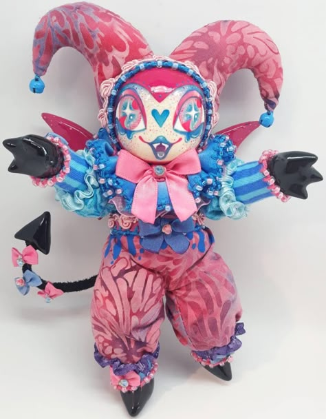 Creepy Stuffed Animals, Clay Bear, Clown Doll, Doll Plushies, Cute Clown, Fantasy Art Dolls, Poses References, Arte Inspo, Creepy Dolls