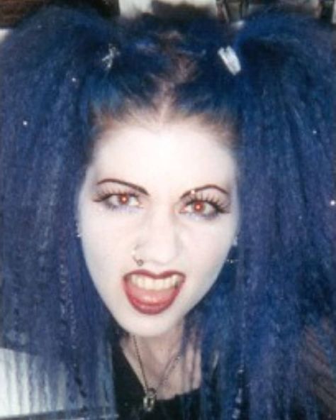 90s Mall Goth Aesthetic, Mall Goth Makeup, Mall Goth Aesthetic, Colorful Goth, 90s Mall Goth, Dreamy Hair, 2000s Goth, Emo Princess, Scene Punk