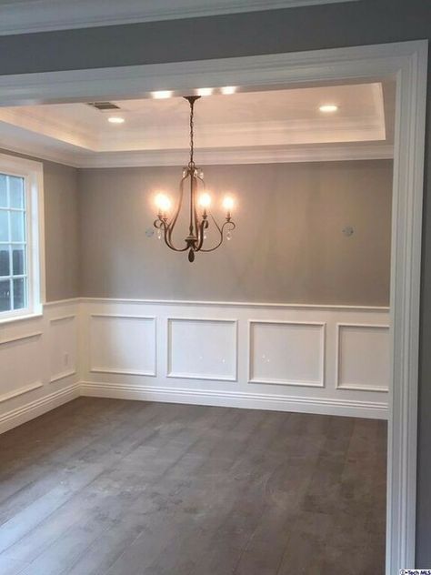 Waynes Coating Dining Room, درج السلم, Living Room Panelling, Dining Room Wainscoting, Wainscoting Styles, Dining Room Remodel, Hallway Designs, Room Remodeling, White Paneling