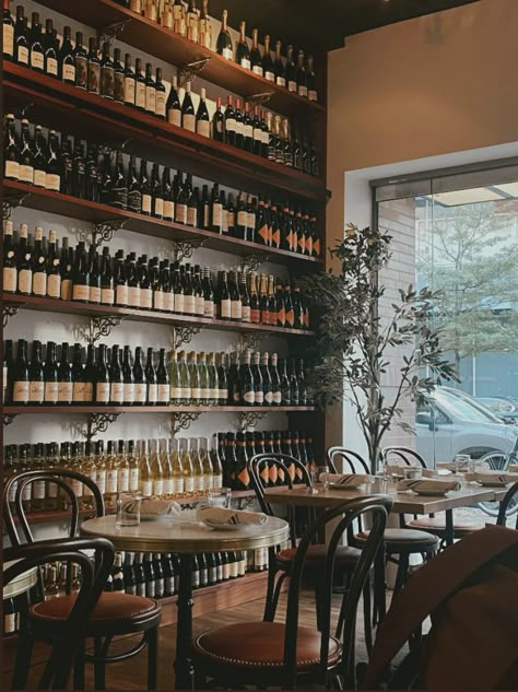 Wine Boutique Shops, Italian Wine Bar, Wine Shop Interior, Restaurant Bill, Wine Bar Design, Wine Bistro, Wine Bar Restaurant, Wine Boutique, Cozy Bar