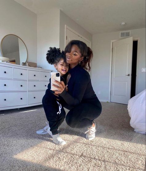 Mom Life Aesthetic Black, Black Mom Luxury, Cute Mixed Family, Boy Mom Black Woman, Mommy And Daughter Pictures, Mom And Daughter Goals, Black Mom And Daughter, Black Family Goals, Seven Days In June