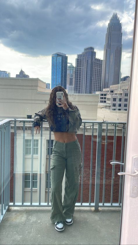 Vintage Green Dunks Outfit, Olive Dunks Outfit, Olive Green Dunks Outfit, Olive Dunks, Green Dunks Outfit, Dunk Fits, Low Dunks Outfit, Dunk Low Outfit Women, Green Dunks