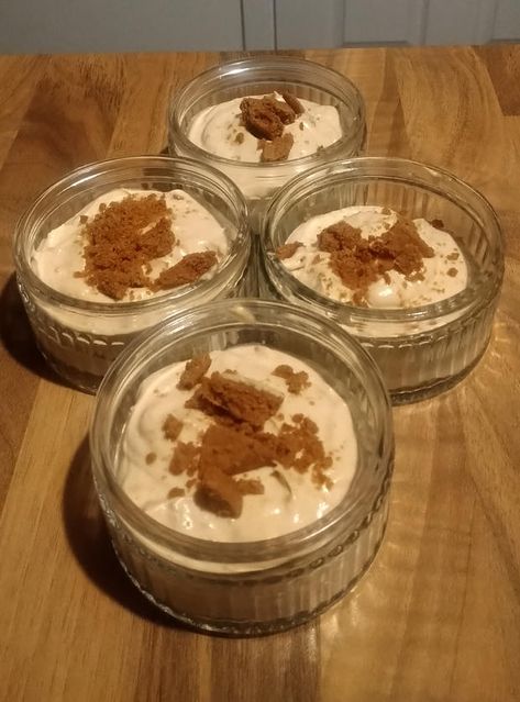 Biscoff Mousse - Pinch Of Nom Biscoff Mousse, Biscoff Butter, Pinch Of Nom, Mousse Recipes, Food Help, Home Recipes, Gluten Free Dairy Free, Vegan Gluten Free, Vegan Vegetarian