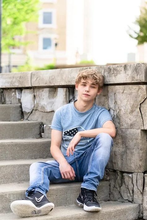 Urban Male Senior Pictures, Urban Guy Senior Pictures, Sitting On Steps Poses, Guy Sitting Poses, Boy Photos Ideas Teenage, Teen Boy Photoshoots, Senior Boy Downtown Pictures, Urban Senior Pictures Boys, Senior Guys Photography