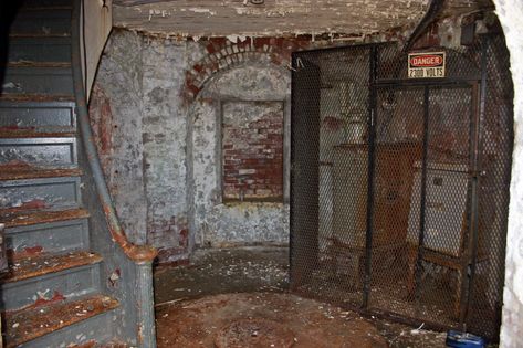 Interior of Whaleback Lighthouse, Maine | Interior of Whaleb… | Flickr Lighthouse Maine, Kittery Maine, Maine Lighthouses, Light Houses, My Heritage, Abandoned Places, Lighthouse, Maine, Google Search