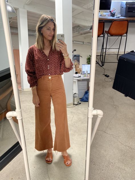 Funky Capsule Wardrobe, Creative Office Outfits Women, Boho Corporate, Boho Professional Style Work Wear, Zara Work Outfit, Relaxed Wide-leg Fall Pants, Casual Wide-leg Work Pants For Fall, Fall Wide-leg Work Pants, Chic Wide-leg Work Pants For Fall