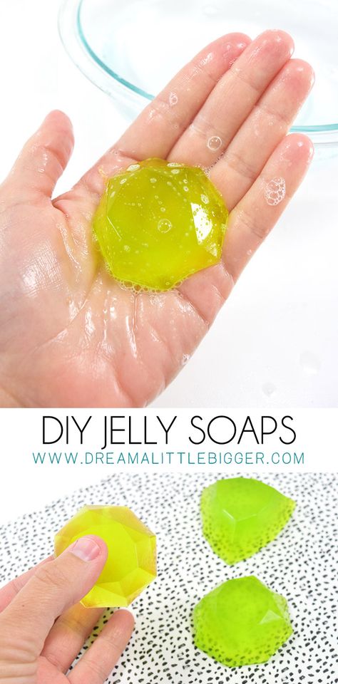 Bath Recipes Diy, Scrubs Recipes, Soap Jelly, Bath Jellies, Jelly Making, Diy Jelly, Jelly Soap, Shower Jellies, Diy Soaps