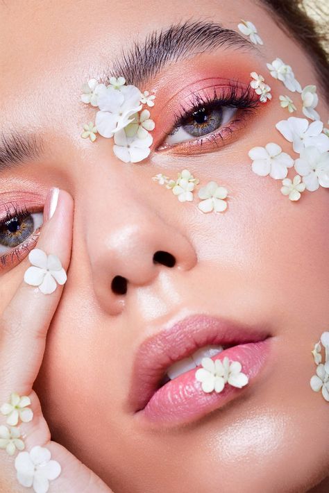 Amuse Makeup, Editorial Make-up, Flower Makeup, Flower Photoshoot, Photoshoot Makeup, Beauty Photoshoot, 사진 촬영 포즈, Creative Makeup Looks, Spring Makeup