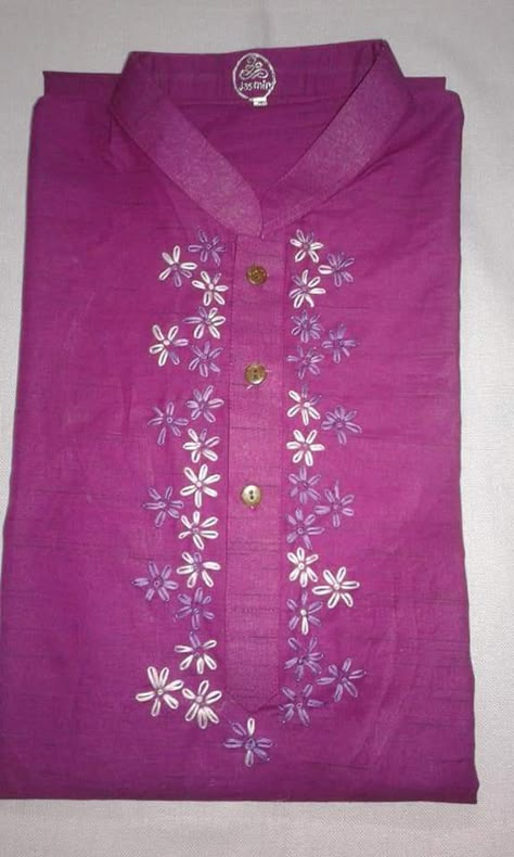 Kurta Hand Embroidery Design, Kurti Neckline, Winter Kurti, Punjabi Design, Gents Kurta Design, Kurti Embroidery, Embroidery Fashion Detail, Floral Print Sarees, Hand Embroidery Dress