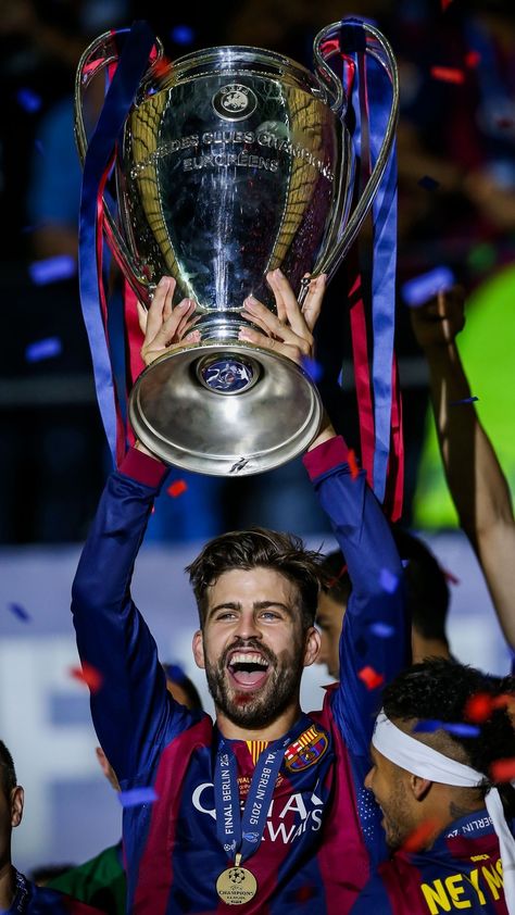 Pique Barcelona, Champions League 2015, Inspirational Soccer Quotes, Real Madrid Champions League, Fc Barcelona Wallpapers, Barcelona Players, Nightclub Design, Football Players Images, European Cup