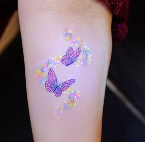 Pastel Tattoo, Butterfly Tattoos Images, Bright Tattoos, Tattoos For Dog Lovers, Blue Rose Tattoos, Pink Tattoo, Flower Wrist Tattoos, Cute Tiny Tattoos, Tatuaje A Color