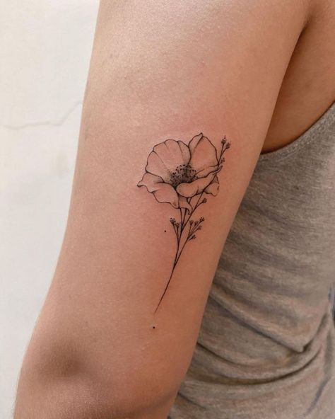 Poppy Tattoos, Family Tattoo Ideas, Sister Tat, Poppy Tattoo, Chic Tattoo, Poppies Tattoo, Tattoos For Women Flowers, Family Tattoo, Birth Flower Tattoos