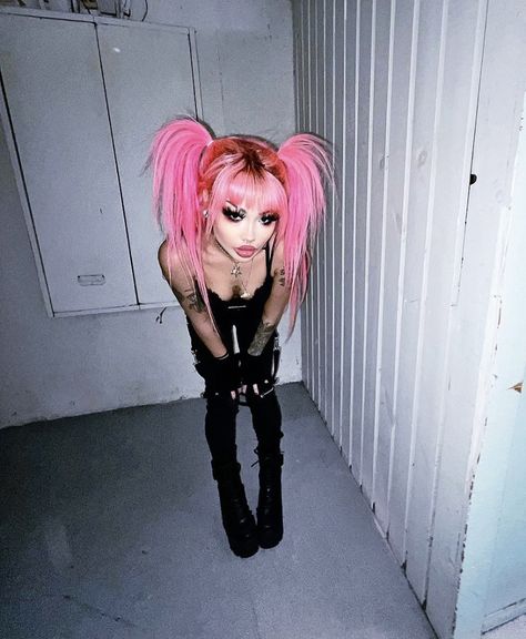 Cyberpunk Hairstyles, Best Haircuts For Women, Pink Goth, Prom Inspo, Goth Hair, Best Haircuts, Dyed Hair Inspiration, Pigtail Hairstyles, Punk Hair