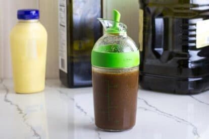 Make Low FODMAP Balsamic Vinaigrette from scratch in 2 minutes! Low Fodmap Salad, Fodmap Salad, Fodmap Recipes Dinner, Low Fodmap Recipes Dinner, Fodmap Meal Plan, Fodmap Friendly Recipes, Salad Dressing Bottles, Low Fodmap Diet Recipes, Fodmap Diet Recipes