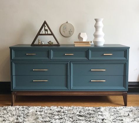 Diy Dresser, Furniture Rehab, Bedroom Dresser, Furniture Renovation, Mid Mod, Refurbished Furniture, Furniture Restoration, Furniture Makeover Diy, Redo Furniture