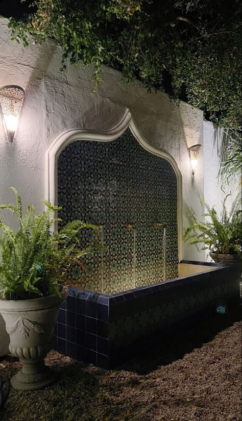 Spanish Fountain, Outdoor Wall Fountains, Front Courtyard, Spanish Style Homes, Outdoor Fountain, Wall Fountain, Backyard Inspiration, Fountains Outdoor, Swimming Pools Backyard