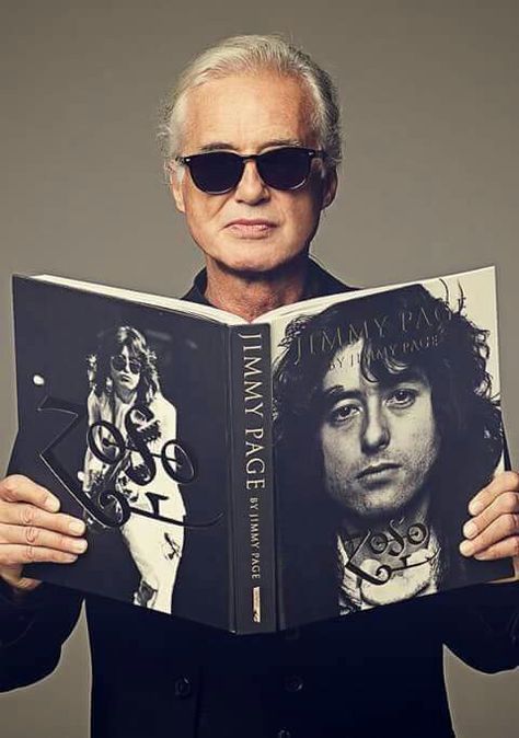 Page and his book - waaant Led Zeppelin Iii, Greatest Rock Bands, Led Zep, Musica Rock, Rock N Roll Music, Rock N’roll, Jimmy Page, Robert Plant, Rock Legends