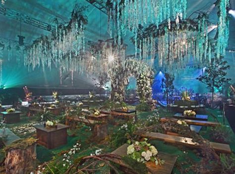 Breaking Dawn After Party Interior Bella And Edward Wedding, Breaking Dawn Wedding, Tree Themed Wedding, Midnight Summer Dream, Twilight Wedding, Twilight Breaking Dawn, Enchanted Forest Wedding, Decoration Lights, Fairy Wedding