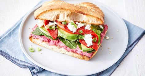 Although this creamy goat’s cheese sandwich tastes indulgent, it’s actually a healthier option - we’ve substituted margarine with spreadable hommus. Bread Lunch Ideas, Turkish Bread, Rolled Sandwiches, Bread Sandwich, Sandwich Wraps, Gourmet Sandwiches, Grape Salad, Easy Lunch Recipes, Shrimp Salad