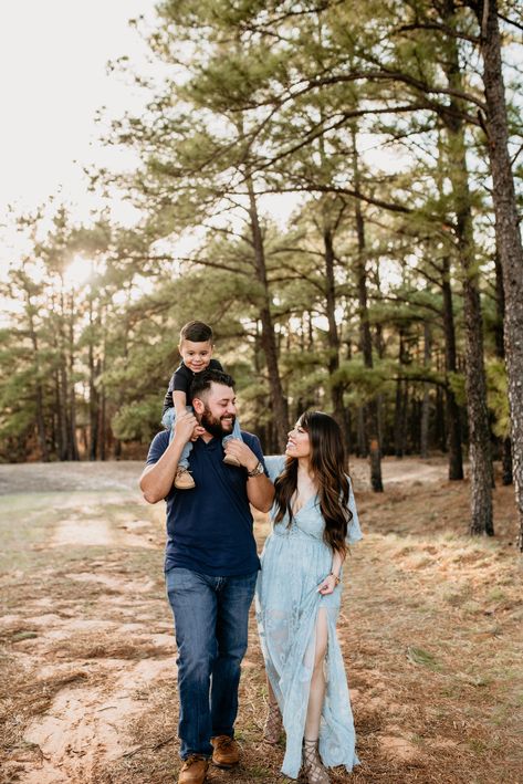 Spring family photoshoot family photoshoot idead family of 3 photos outside photography Family Of 3 Photo Ideas Maternity, Family Of 3 Photo Outfits Summer, Family Of 3 Photo Ideas Spring, Family Photoshoot Outside, Family Of 3 Photo Ideas Summer, Outside Photography, Spring Family Photoshoot, Family Of 3 Maternity Pictures, Family Of 3 Photoshoot