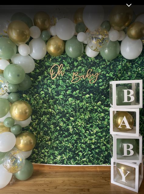 Green Theme Gender Reveal, Safari Boy Baby Shower Ideas, Green And Gold Gender Reveal Party, Hunter Green Baby Shower Ideas, Green And Gold Balloon Garland For Dessert Table, Green Theme Baby Shower Ideas, Green Backdrop With Balloons, Baby Shower Backdrop Ideas Boys, Emerald Green Baby Shower Ideas