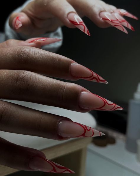 25 Fun Summer Nail Designs to Inspire You Simple Stiletto Nails, Red Stiletto Nails, Acrylic Nails Stiletto, Stilleto Nails Designs, Nails Styles, Maquillage On Fleek, Witch Nails, Long Stiletto Nails, Pointy Nails