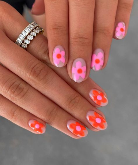 Spring Break Nails, August Nails, Broken Nails, Summery Nails, Her Nails, Round Nails, Minimalist Nails, Fire Nails, Funky Nails