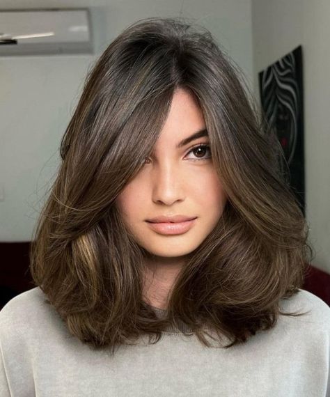 Voluminous Mid-Length Flared Hairstyle Thick Bob Haircut, Ethereal Hair, Lob Haircut Layered, Angled Hair, Red Waves, Blonde Balayage Highlights, Womens Haircuts Medium, Ash Blonde Balayage, Hair Adviser