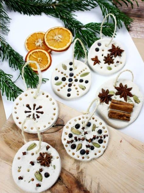 Spice Ornaments, Salt Dough Decorations, Salt Dough Ornament, Salt Dough Christmas Ornaments, Salt Dough Crafts, Eco Christmas, Thema Winter, Eco Crafts, Christmas Crafts For Toddlers