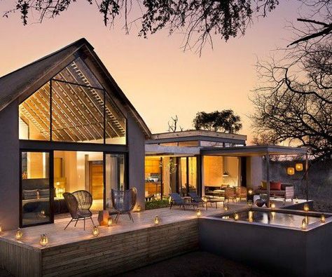 Top 5 ultra-luxurious safari lodges in South Africa - A Luxury Travel Blog : A Luxury Travel Blog Bush Lodge Design, African Lodge Design, African Retreat, Safari Lodge Design, Safari Lodge Interior, Africa Safari Photography, Safari House, Africa Safari Lodge, African Lodge