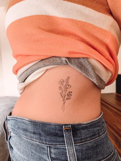 Small Rib Tattoos, Tattoo Floral, Bouquet Tattoo, Wildflower Tattoo, Floral Tattoo Design, Dainty Tattoos, Dream Tattoos, Tattoo Set, Rib Tattoo