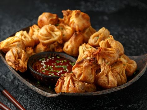 Vegetable Wontons Pangsit Goreng, Fried Wonton, Wonton Wraps, Dinner Party Appetizers, Easy Summer Dinners, Authentic Chinese Recipes, Popsugar Food, Wontons, Cooking Classy