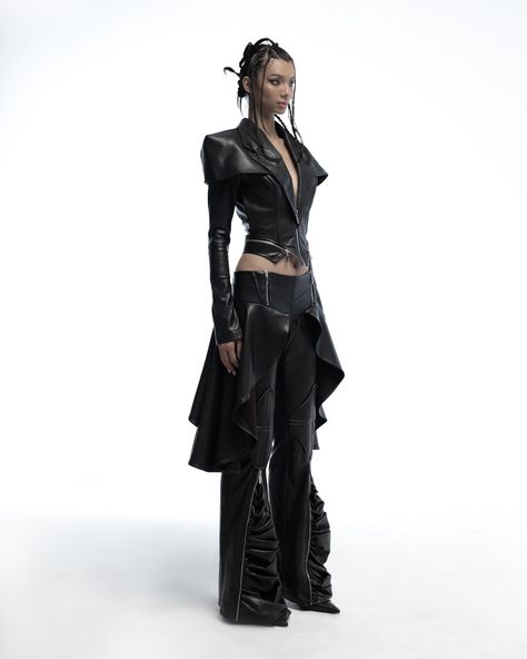 @accox.acx Futuristic Outfits Women, Futuristic Outfits, Dystopian Fashion, Tech Wear, Cyberpunk Aesthetic, Cyberpunk Fashion, Costume National, Futuristic Fashion, Stage Outfits