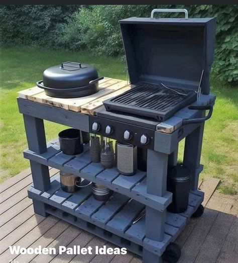 Blackstone Stand Diy, Pallet Bbq Station, Pallets Outdoor, Outdoor Cooking Station, Bbq Stand, Cooking Station, Palette Furniture, Grill Stand, Bbq Table