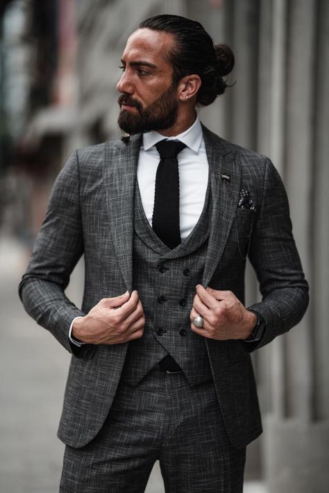 GentWith Pierre Dark Gray Slim Fit Crosshatch Suit Charcoal Grey Wedding Suit, Charcoal Grey Groomsmen Suits, Dark Gray Suit Wedding, Gray Tuxedo Wedding, Dark Grey Suit Men, Dark Grey Groomsmen Suits, Dark Grey Groomsmen, Fitted Suits For Men, Wedding Mens Suits