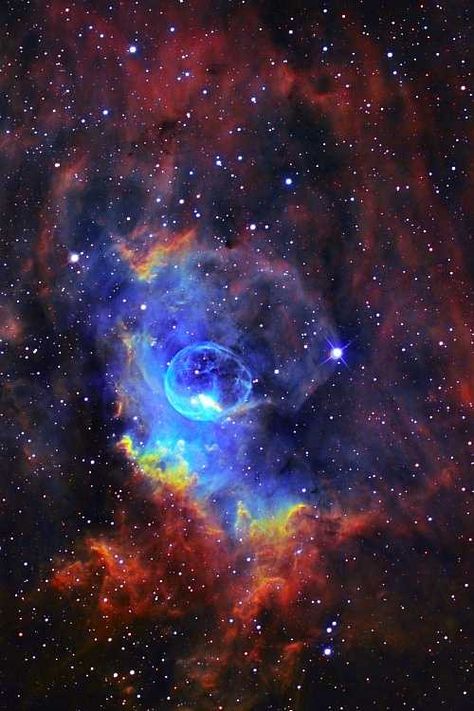 The Bubble Nebula NGC 7635 Bubble Nebula, Art Spatial, Hubble Space, Space Photos, Space Images, Space Pictures, Galaxies Stars, Hubble Space Telescope, Space Telescope