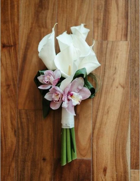 White Calla Lily Bouquet, Orchid Bridal Bouquets, Orchid Bouquet Wedding, Small Bridal Bouquets, Lily Bridal Bouquet, Small Wedding Bouquets, Prom Bouquet, Calla Lily Bouquet Wedding, Simple Wedding Bouquets