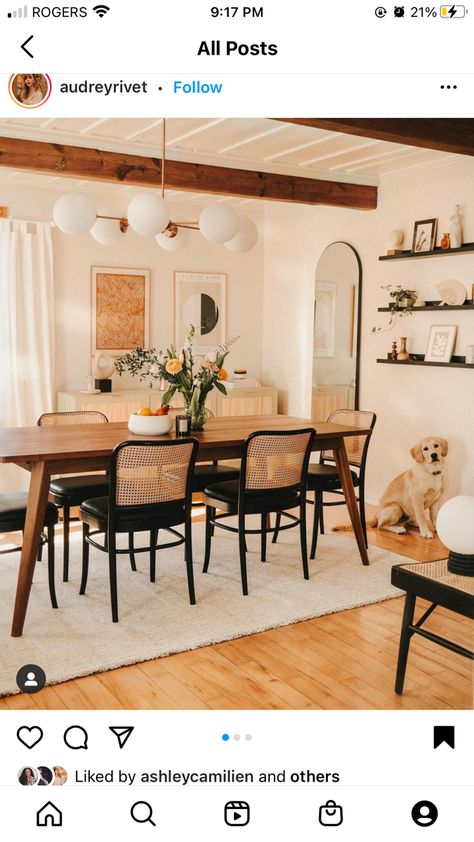 Mid Century Modern Dining Room Table, Havenly Dining Room, Wood Dinner Table, Warm Wood Flooring, Neutral Dining Room, Boho Dining Room, 70s House, Brown Dining Table, Mid Century Modern Dining Room