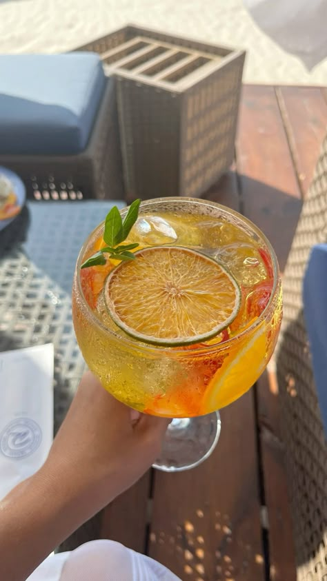 Summer Cocktails Aesthetic, Drink Fake Story, Drinks Fake Story, Fake Post, Foods Aesthetic, Story Food, Ideas Para Instagram, Army Girlfriend Pictures, Luxury Food