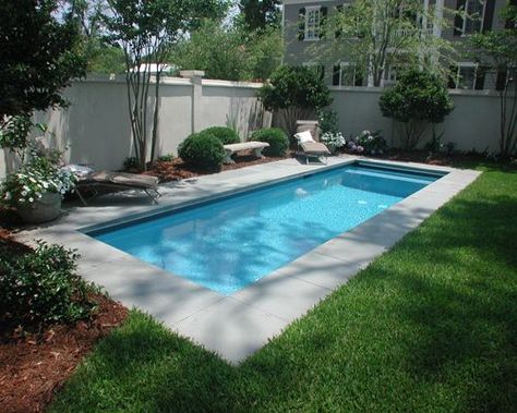 15 Unique Small Backyard Pools for Fun in the Sun Rectangular Pools, Rectangle Swimming Pools, Backyard Pool Design, Kleiner Pool Design, Pools For Small Yards, Design Backyard, Small Swimming Pools, Small Pool Design, Backyard Pool Landscaping