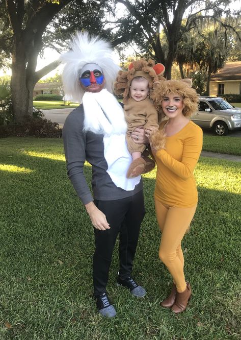 Lion King Characters Halloween Costumes, Rafiki Costume, Halloween Costumes With Baby, Costumes With Baby, Family Halloween Costumes With Baby, Lion Costume Diy, Lion King Characters, Family Costumes Diy, Lion Halloween Costume