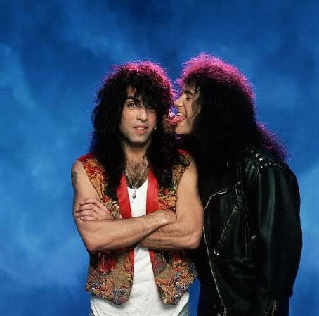 Paul Stanley 80s, Gene Kiss, Nyc April, Banda Kiss, Gene Simmons Kiss, Kiss Images, Eric Carr, Kiss Members, Peter Criss